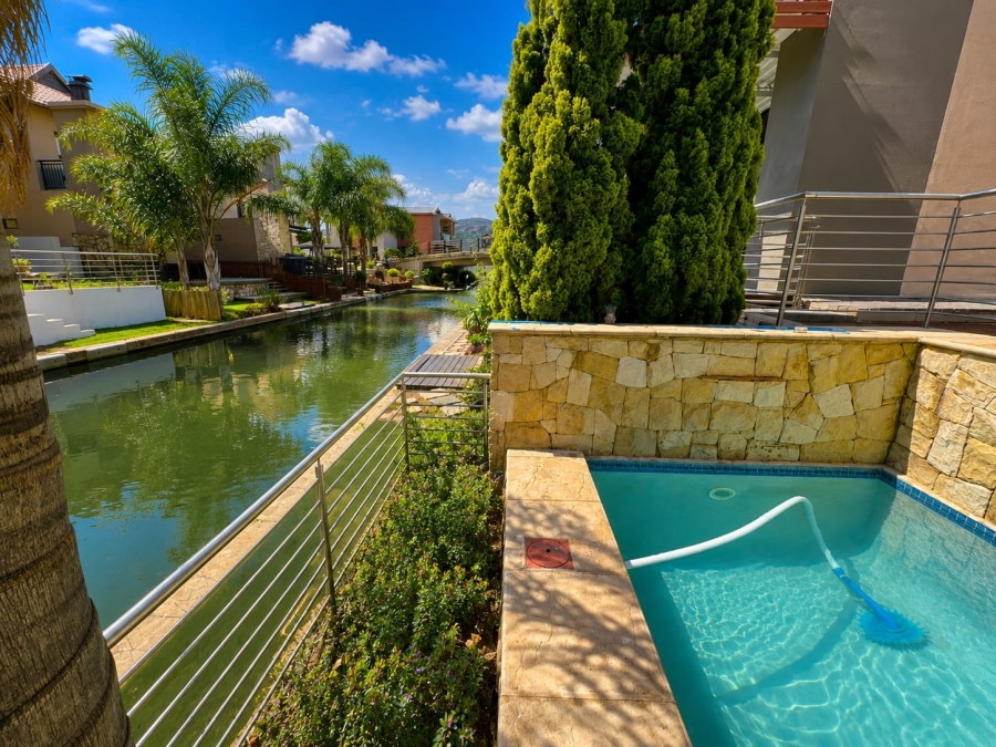 To Let 3 Bedroom Property for Rent in The Islands Estates North West